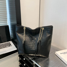 �¿�Ůʿ�p�����ذ��߼��д�����ͨ�ڰ���ɫ���sҸ�μ��