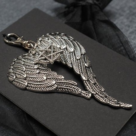 Supernatural Castiel Keychain Heart-shaped Angel Wings and Five-pointed Star Charm Cross-border European and American Foreign Trade Jewelry Supernatural Castiel Keychain Heart-shaped Angel Wings and Five-pointed Star Charm Cross-border European and American Foreign Trade Jewelry