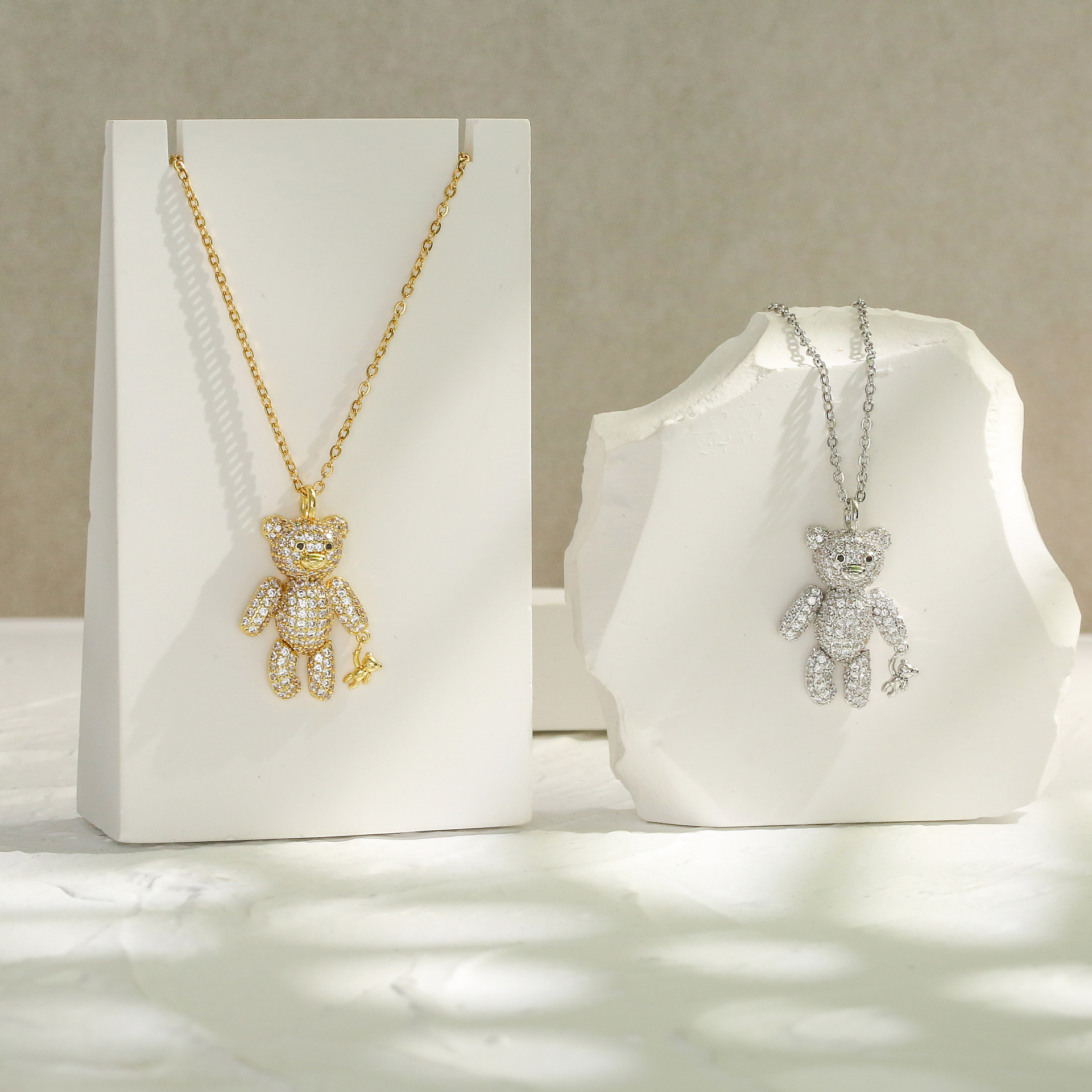 Full Diamond Bear Copper Necklace Micro Inlaid Zircon Cute Bear with Little Bear Pendant Necklace