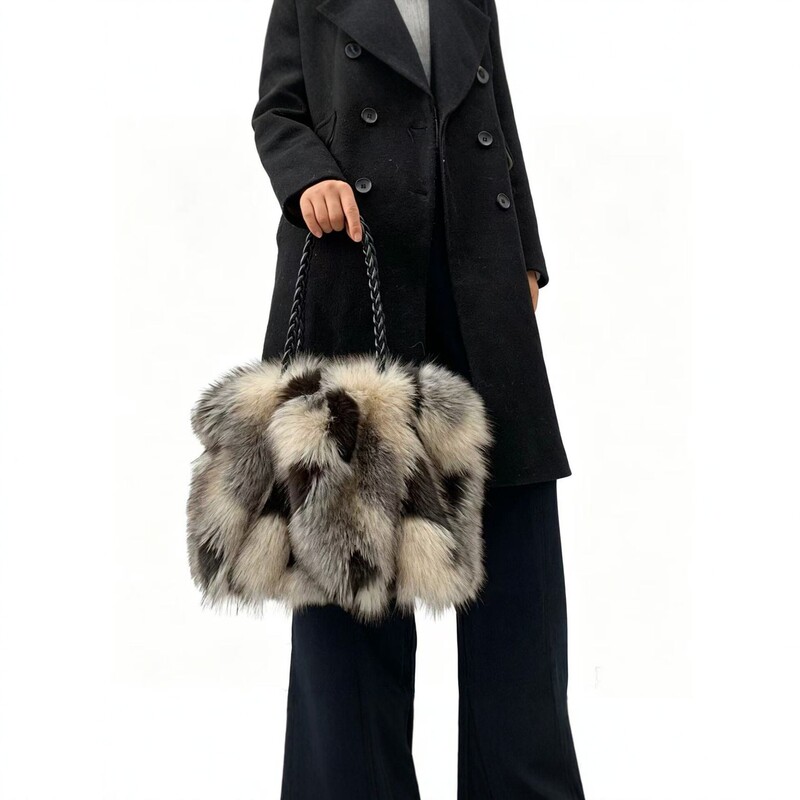 New cross-border faux fur plush handbag for women, autumn and winter fox fur tote bag, large-capacity fashionable shoulder bag