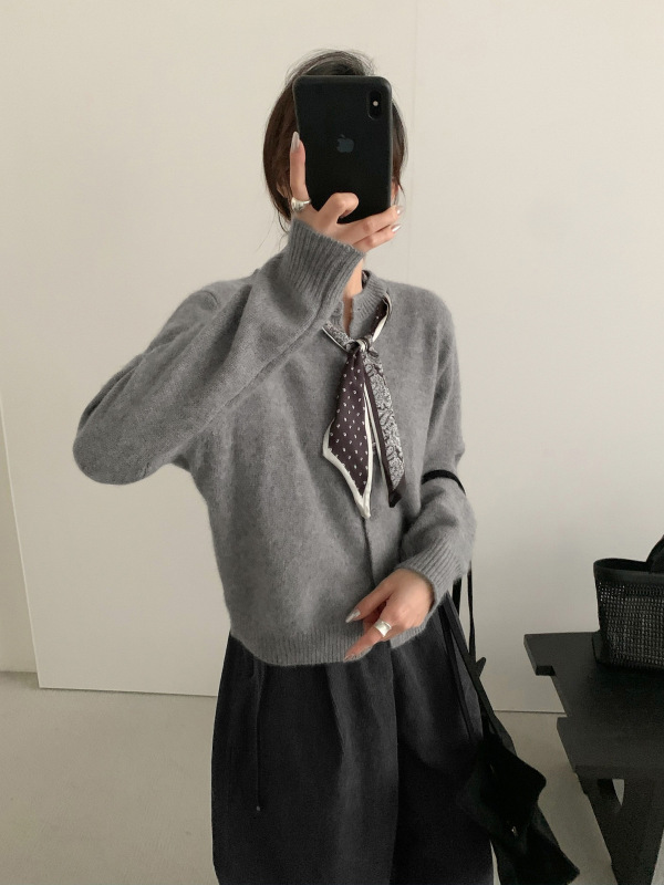 TG 高雅气质小丝巾搭配排扣显瘦圆领针织毛衣女2025秋日新款25836|undefined