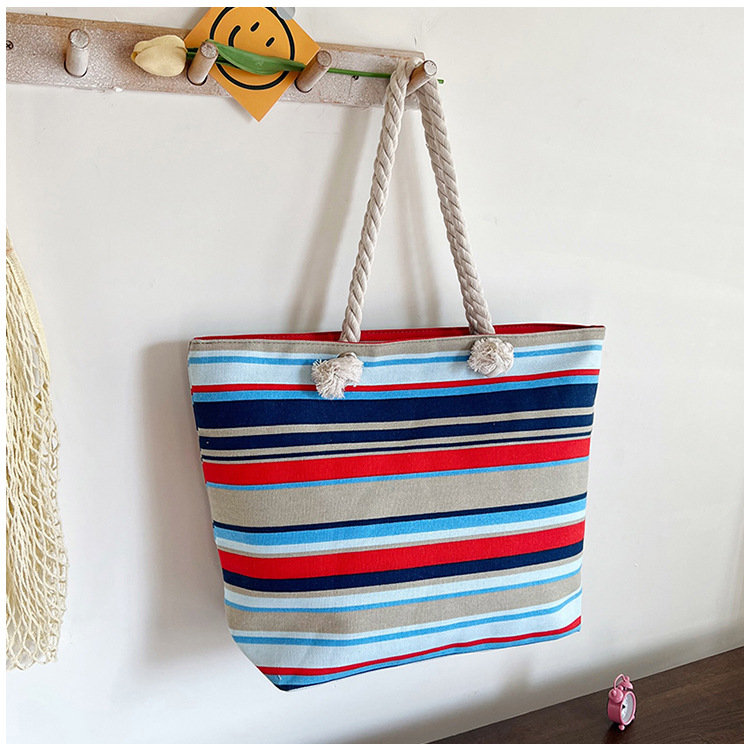Women's Medium Canvas Geometric Stripe Streetwear Sewing Thread Square Zipper Tote Bag display picture 41