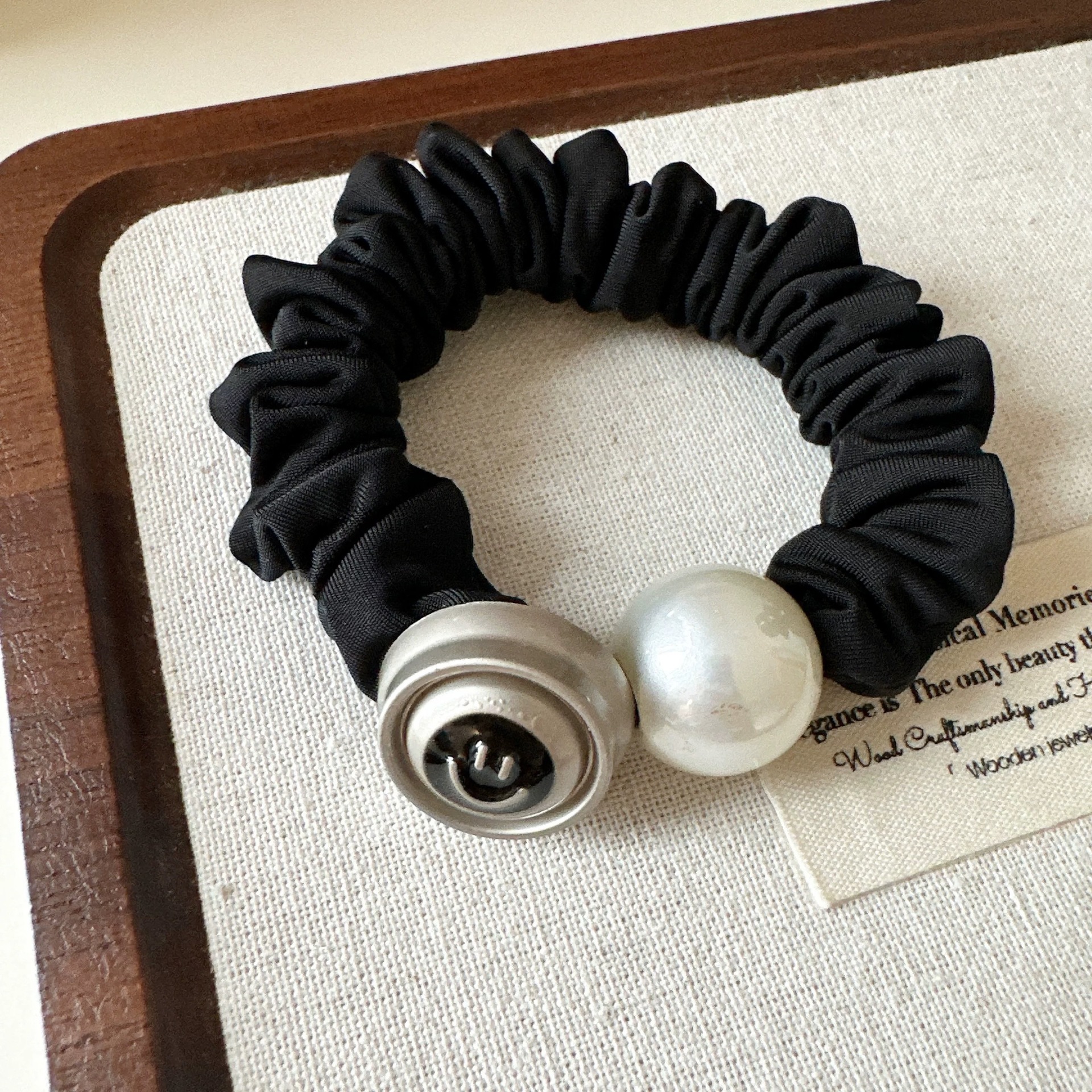 웃는 얼굴 진주 머리끈