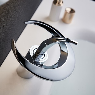 ���lԡ�����ٲ�ˮ���^���ȫ�~�Ƶ�����l���gԡ��ϴ�ֳ�