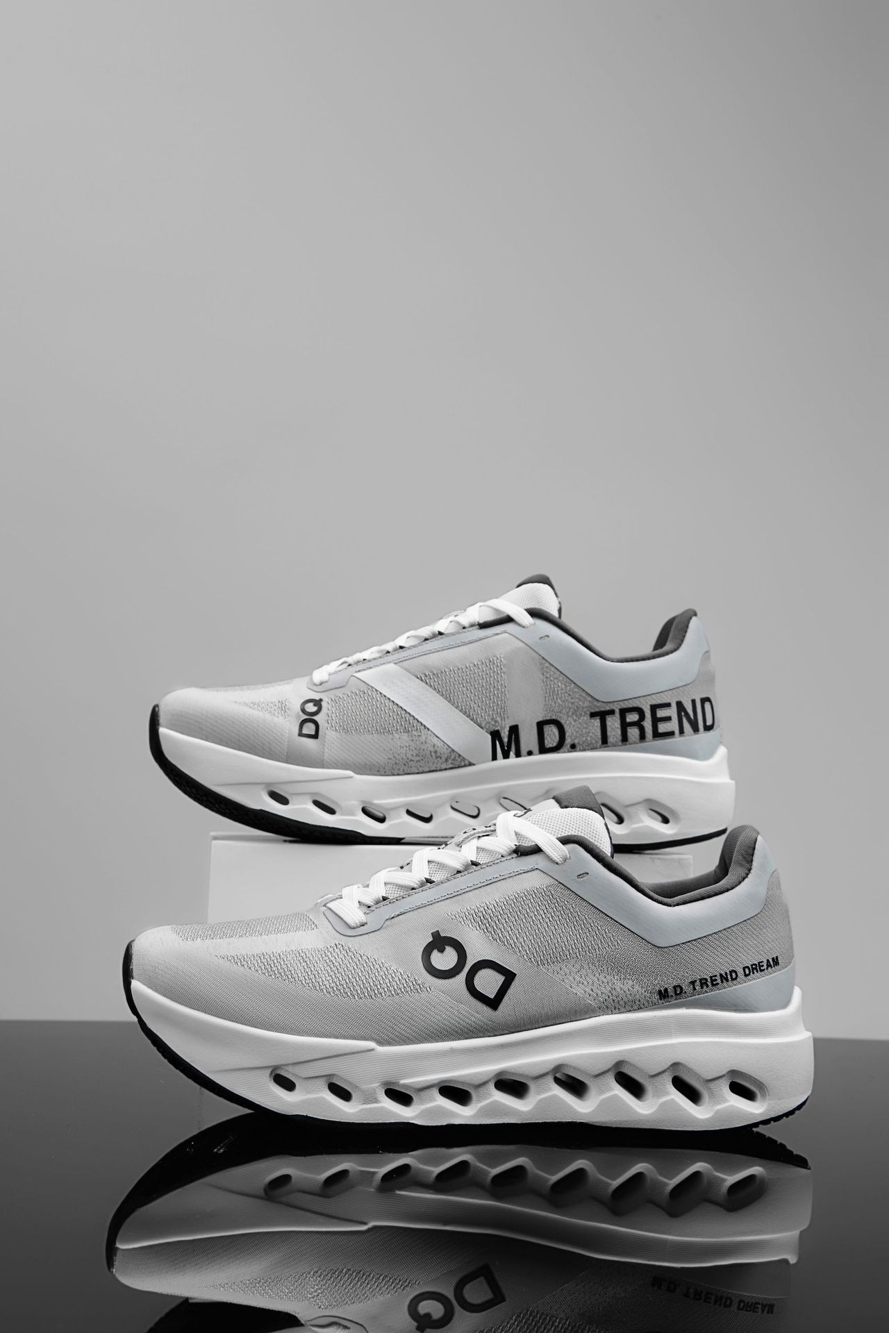Cross-border 2026 nuevos zapatos de pareja casuales de moda zapatos deportivos de hombre cómodos versátiles zapatos de carrera ligeros de moda