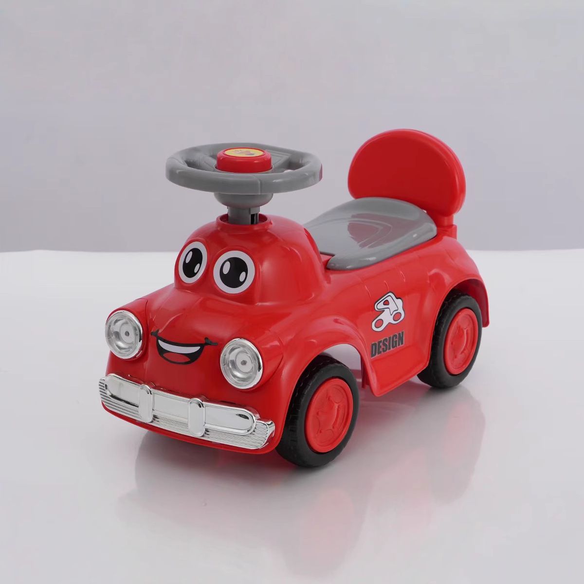 Patineas para niños de 1 - 3 años de edad, patineas de cuatro ruedas para bebés anti-rollback, música para caminar, nuevo coche de juguetes