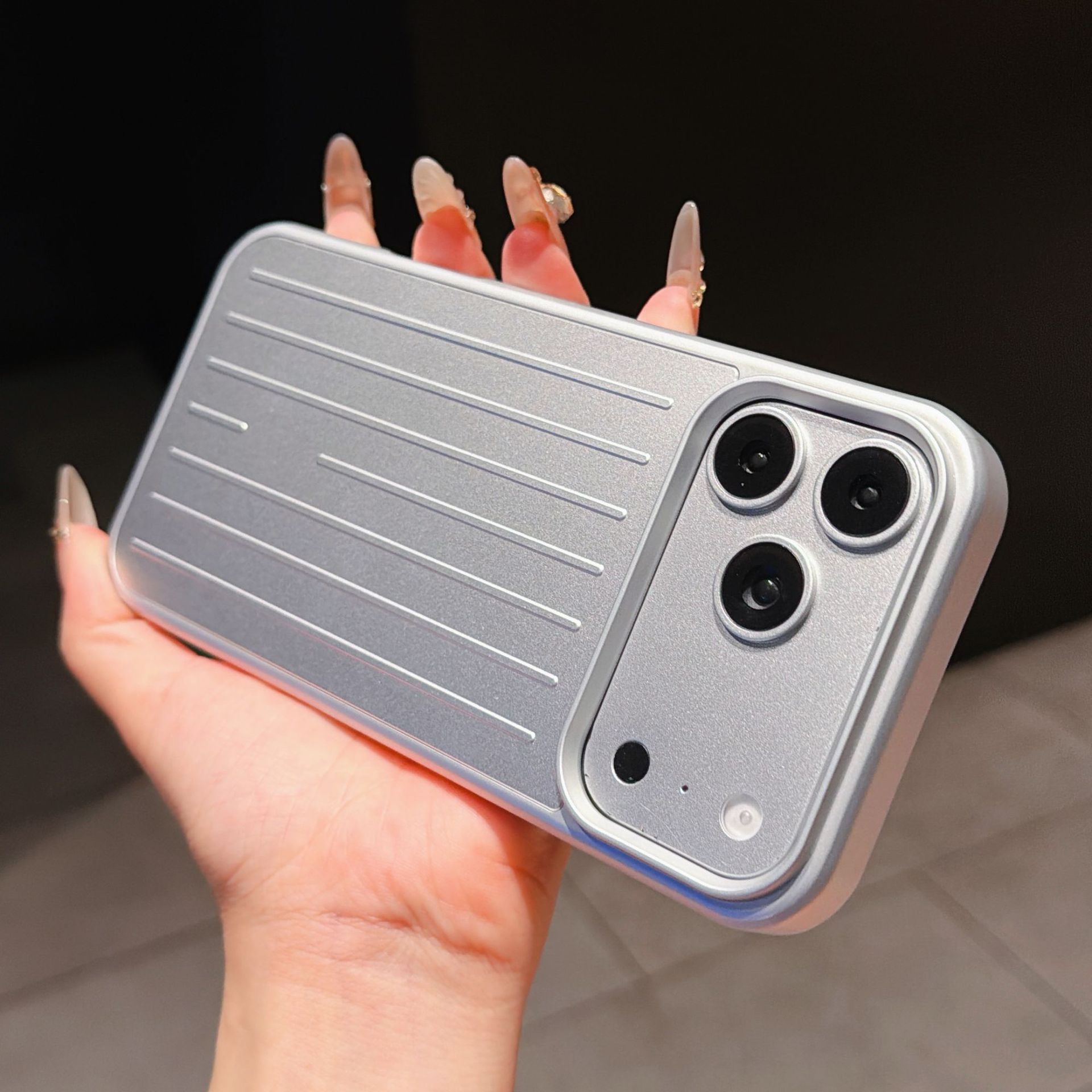 Iphone 17 Pro Max Handyhülle, Schutzhülle Im Koffer-design_voghion.com