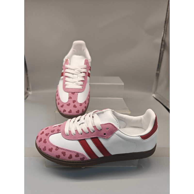 Putian è specializzata in scarpe da allenamento tedesche, speciali nei colori bianco e blu, resistenti all'usura, antiscivolo e versatili. Scarpe sportive Haomade_voghion.com
