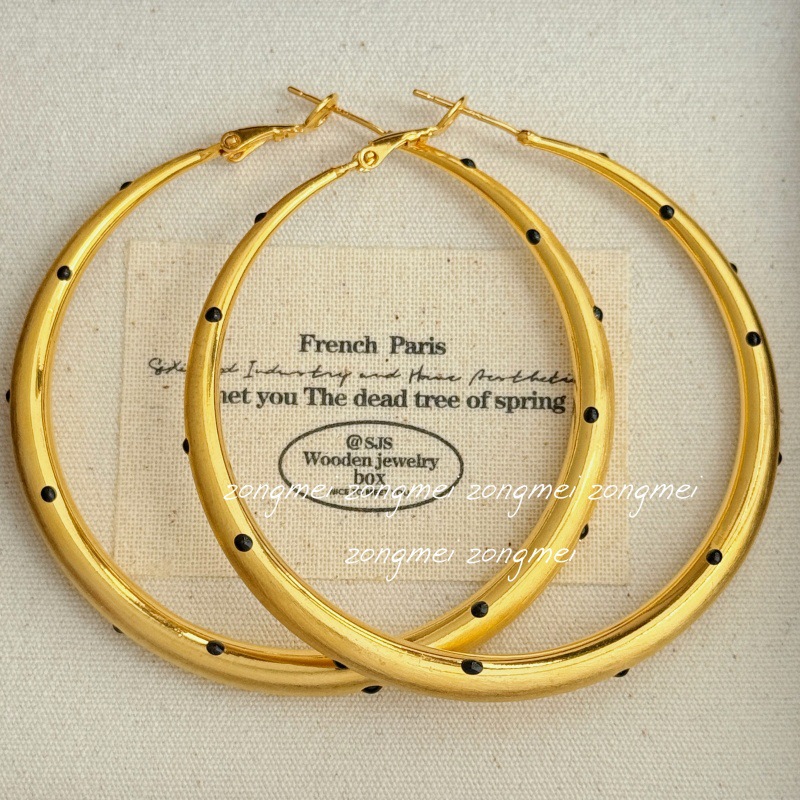 6cm gold polka dot earrings