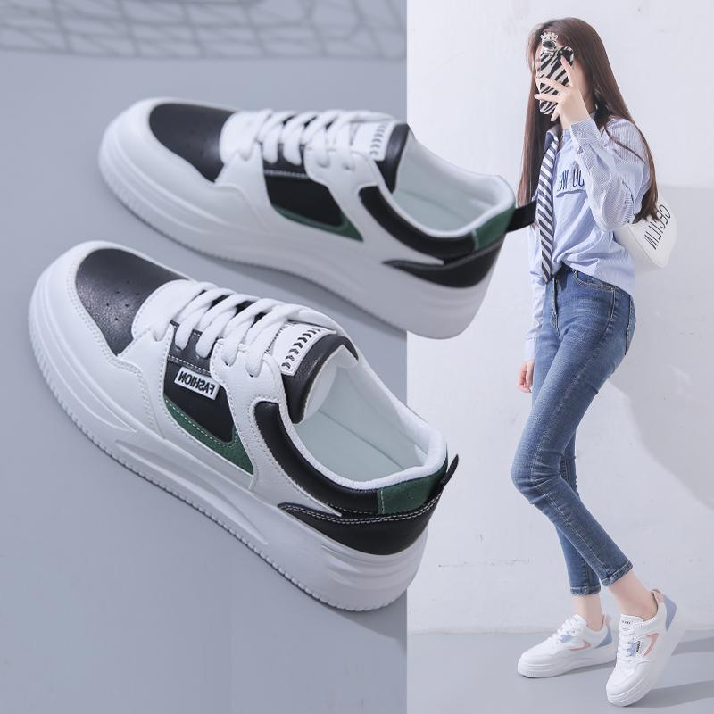 Pequeños zapatos blancos mujer 2024 nuevos zapatos de mujer de otoño versión coreana de zapatos casuales de todo fósforo súper fuego estudiantes suela gruesa