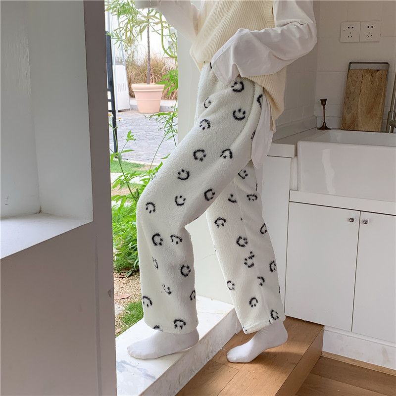 Star Printed Long-Haired Coral Velvet Pajamas for Women, Autumn and Winter Thickeneded Casual Home Pants, Long Pants That Can Be Worn Outside in Winter