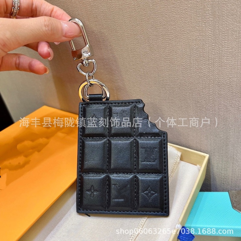 驴家新款潮牌钥匙扣挂件包链条钛钢时尚樱桃包挂迷你包包外贸批发|undefined