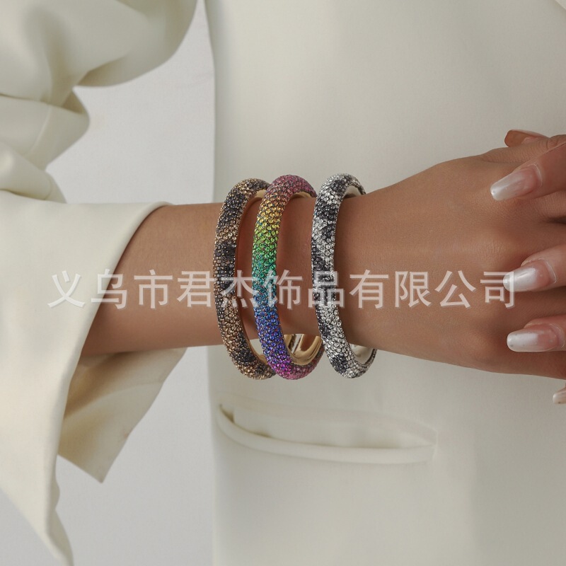 Cross-border Foreign Trade Explosive Personalized Color Full Diamond Fine Ring Bracelet Light Luxury Fashion Diamond Leopard Print Semi-round Bracelet Bracelet Cross-border Foreign Trade Explosive Personalized Color Full Diamond Fine Ring Bracelet Light Luxury Fashion Diamond Leopard Print Semi-round Bracelet Bracelet