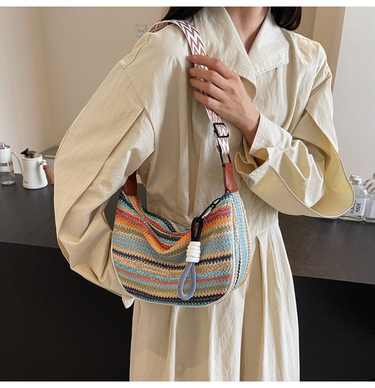 Grass for women with large capacity 2024 new summer niche design woven crossbody dumpling beach bag_voghion.com