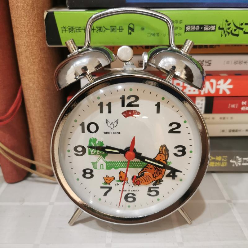 WBZ7 Small Chicken Pecking Rice Classic Retro Nostalgic Bedroom Large Volume Student Home Wind-Up Alarm Clock