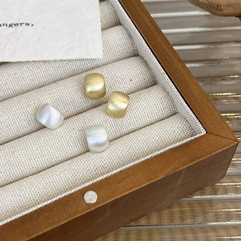 蚊香盘耳夹法式金属拉丝豆豆耳钉简约女小巧金属风耳环耳饰小众