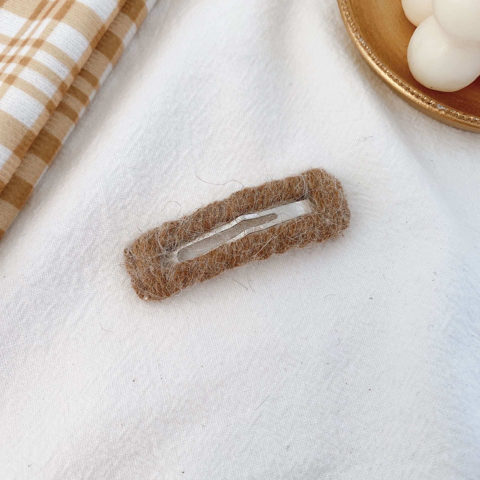 Horquilla peluda de las mujeres sombreros de estilo coreano lindo tejido de horquilla de pato amarillo flequillos clip pequeño lado otoño e invierno accesorios para el cabello mujeres