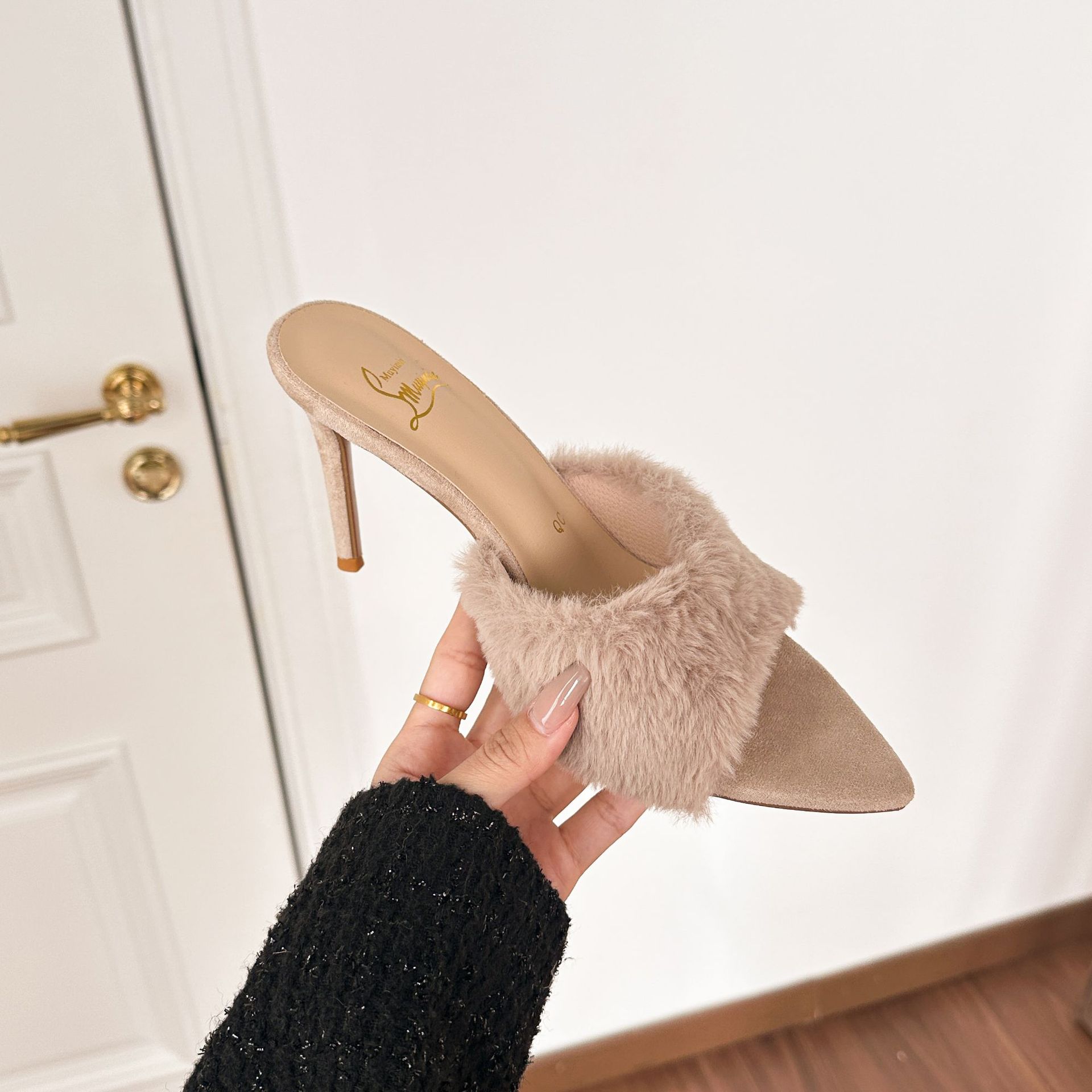 In Stock 25L19 Fluffy High-heeled Sandals For Women, 2026 New Stylish Pointed Toe Stiletto Heel Mules_voghion.com