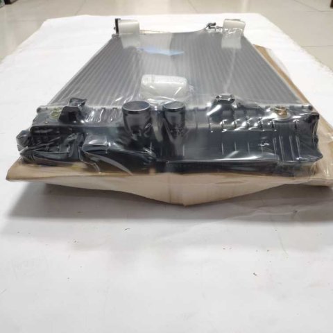 源头厂家 全车系 汽车配件散热器水箱W639/6395010701适配于奔驰 - Buy from 1688 via JTL Global