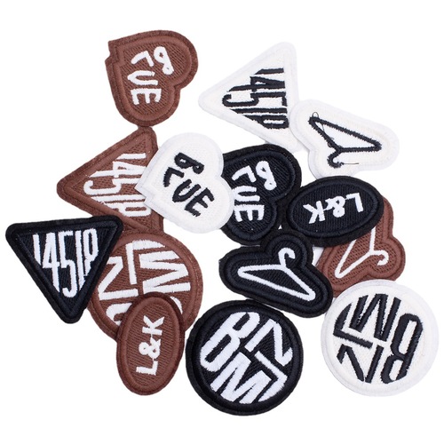 Factory Direct Sale Embroidered Fabric Sticker Black and White English Letter Heat Transfer Embroidery Label Fashion Accessories Shoes Hats Boxes and Bags Accessories Label