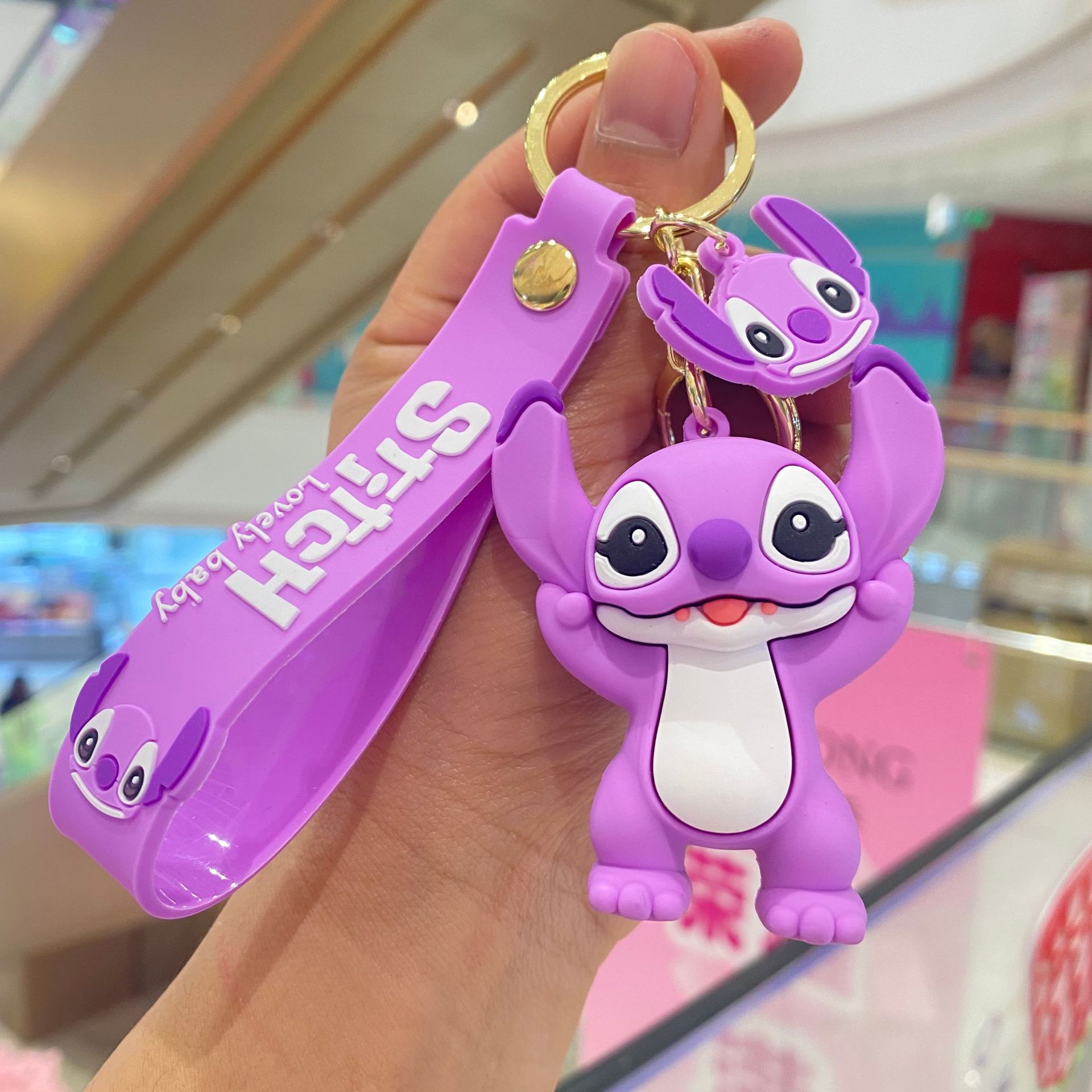 Dibujos Animados puntada llavero lindo muñeca adornos de coche pequeño colgante mochila llavero máquina de la muñeca pequeño regalo