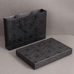 新しいウールのマフラーのギフトボックスの黒い厚手のカシミヤのシャツの包装箱の長方形の手提げのスカーフのギフトボックスの卸売り