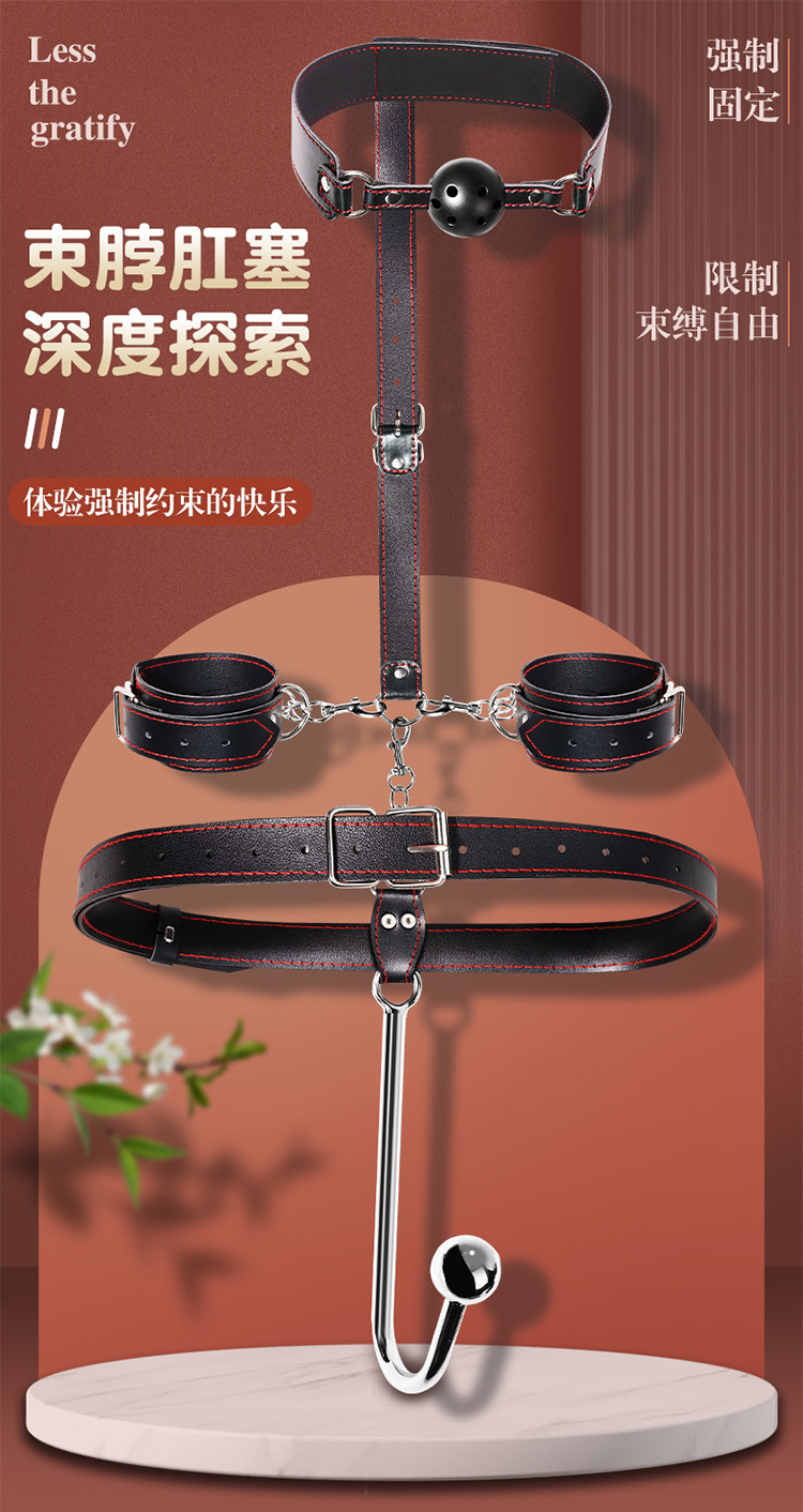 SM Bondage Restraint Set with Metal Handcuffs, Mouth Gag and Leather Straps — detail image 17