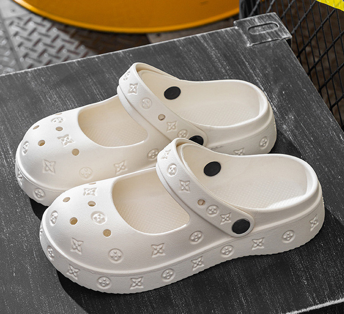 샌들 홀 화이트