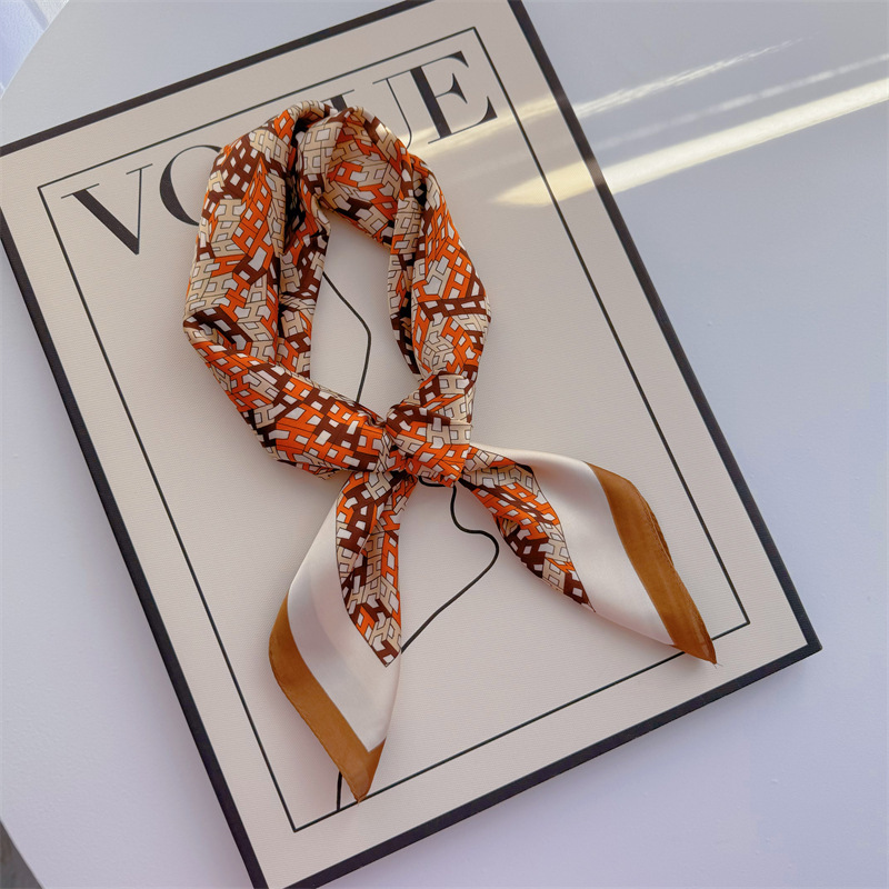 Bufandas de seda para mujeres primavera y otoño bufandas de moda para mujeres bufandas de cuello para maestros y empleados regalos de impresión de lujo ligero