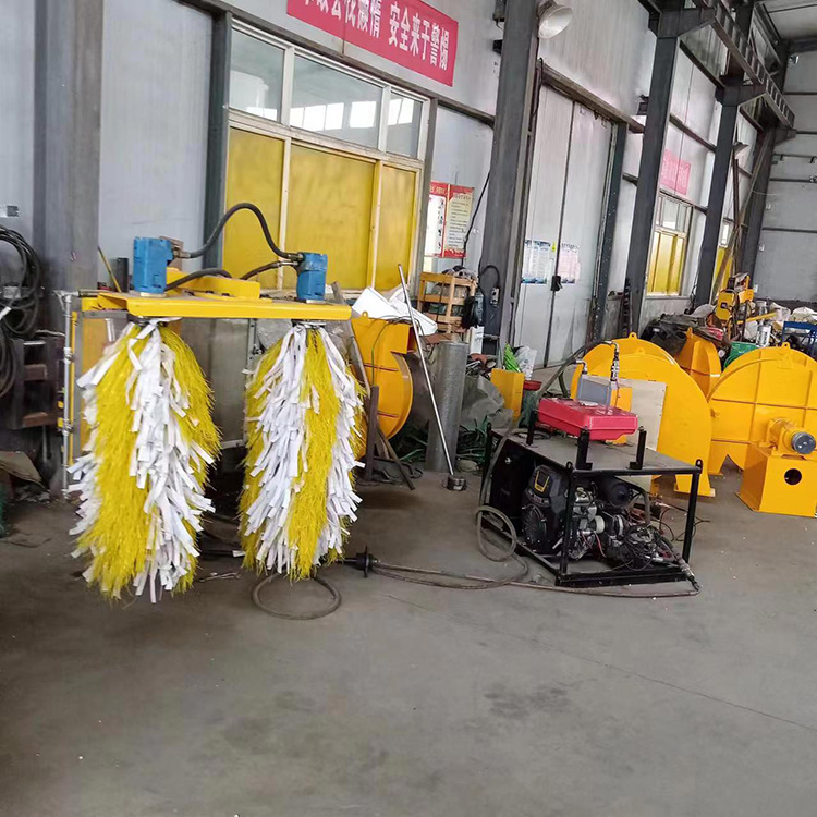 护栏清洗机高速公路单面波形栏清洁设备加装遥控液压护栏冲洗机