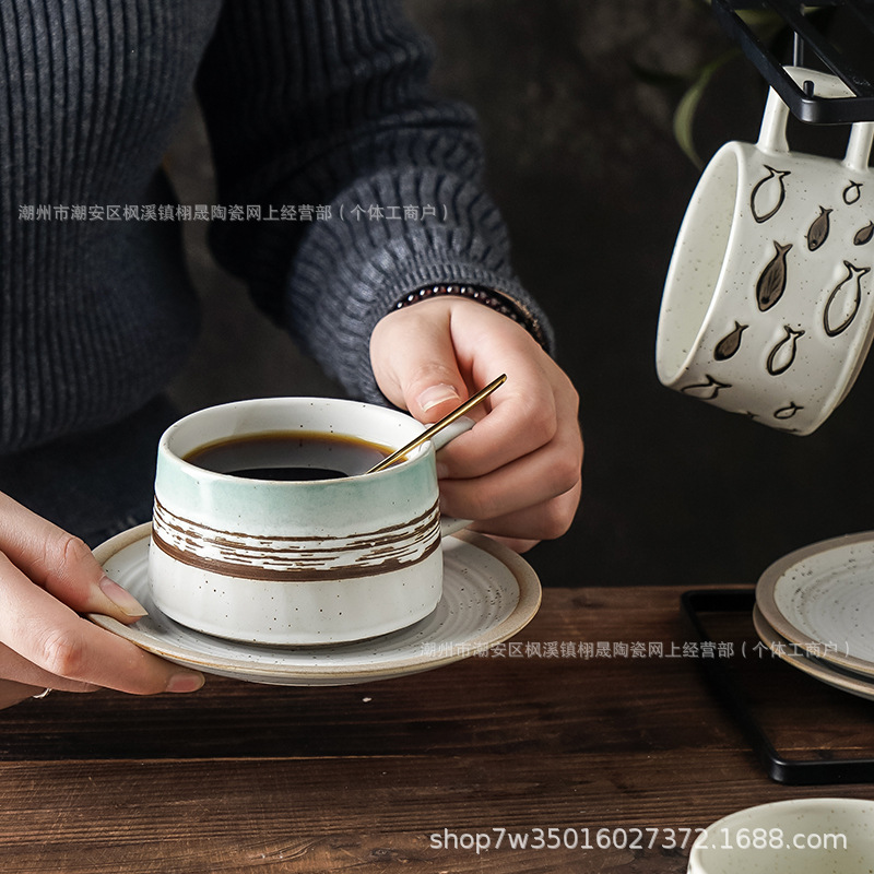 Tazas de café vintage japonesas y platos de alto valor facial, tazas de café con flores de café, tazas especiales para hoteles