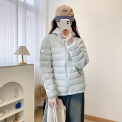 轻薄90羽绒服女新短款连帽保暖轻便休闲时尚显瘦外套户外徒步2025