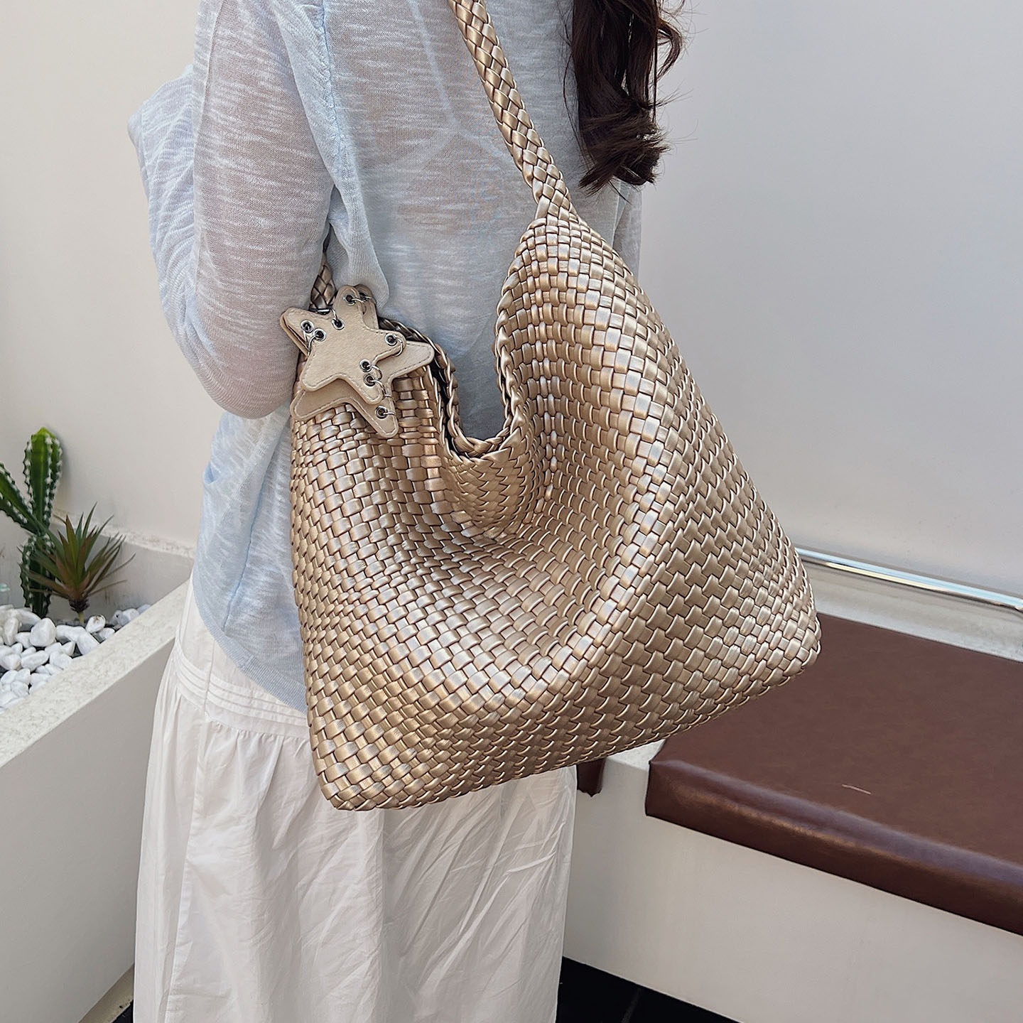 Bolsa de ocio cubo de hombro de gran capacidad trenzada bolsa de viaje sensación de bolsa para mujeres nuevo verano 2026 Tot
