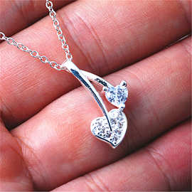 跨境热卖银饰品日韩简约心型项链微嵌锆石女款ins吊坠情人节礼物