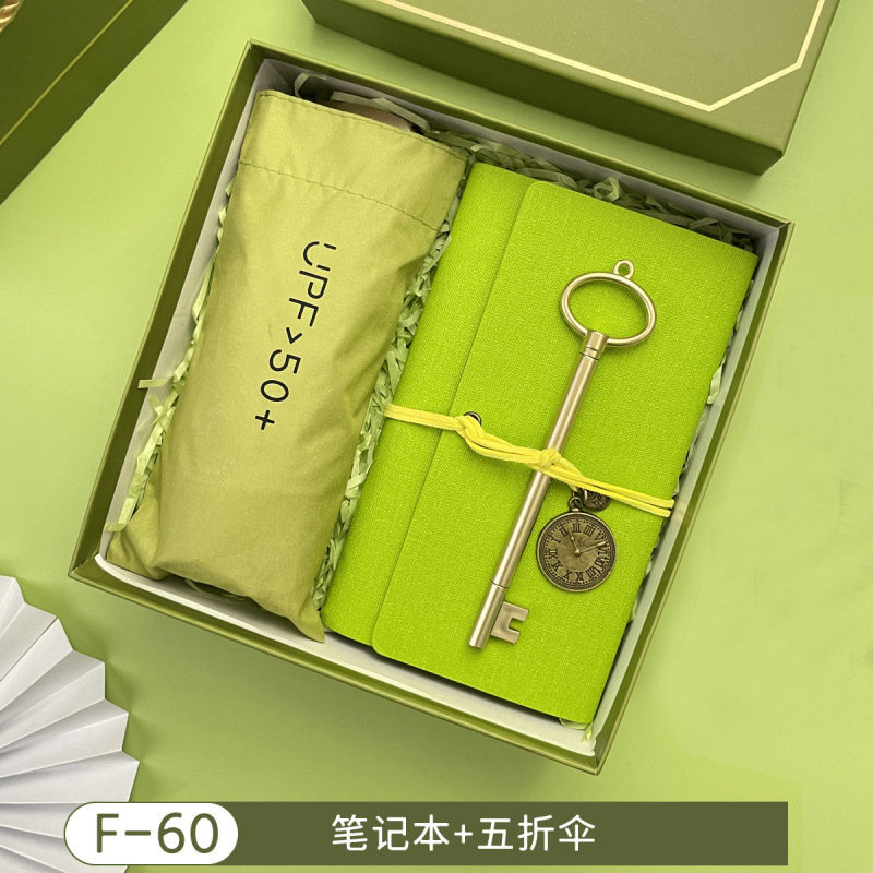 お土産の実用的なプレゼント会社は女性社員の顧客カップをプレゼントします。|undefined