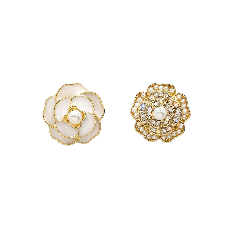 Korean New Asymmetric Full Diamond Flower Earrings display picture 6