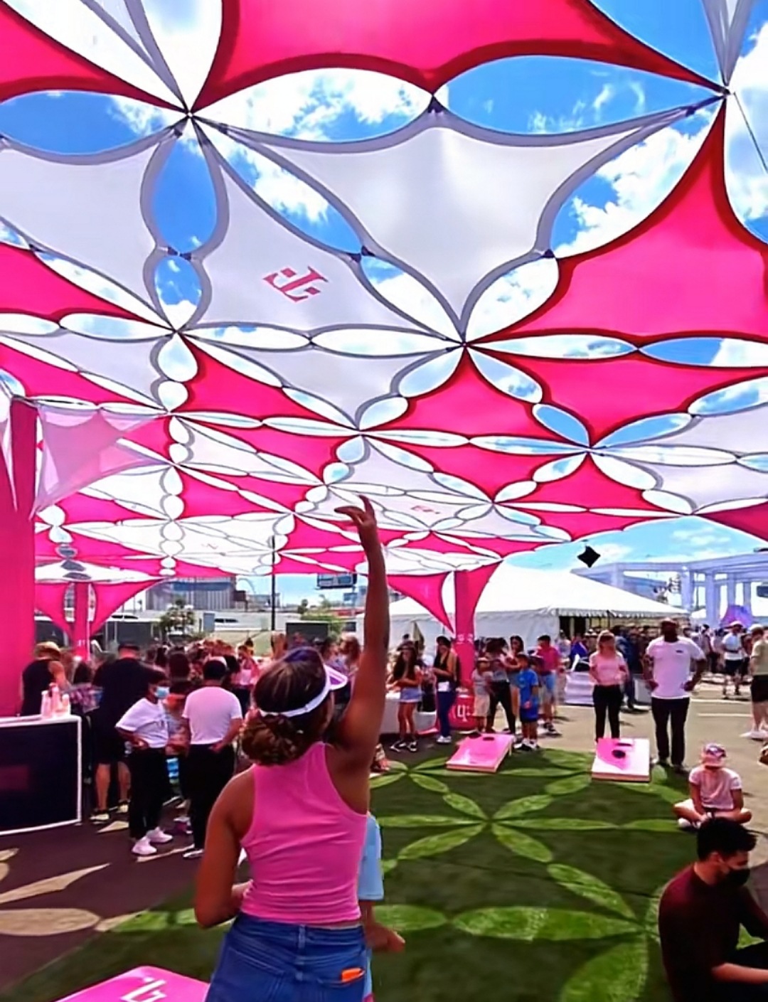 Triangular canopy sunshade sail, rainproof and sunproof, outdoor artistic canopy for scenic areas and commercial streets, decorative sunshade