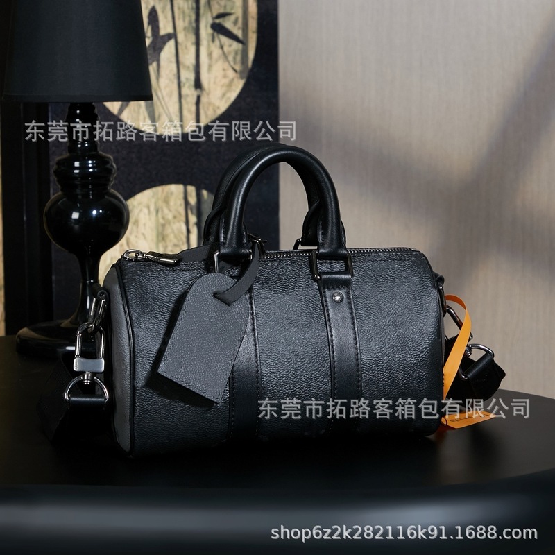 M&Lv Lujia Cross-Border Black Warrior Keeppall25 Men's Handbag Single Shoulder Diagonal Pillow Bag 25 M&Lv Lujia Cross-Border Black Warrior Keeppall25 Men's Handbag Single Shoulder Diagonal Pillow Bag 25