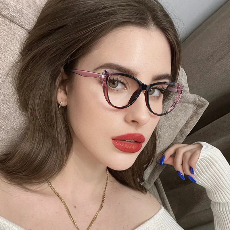 trend fashionable glasses