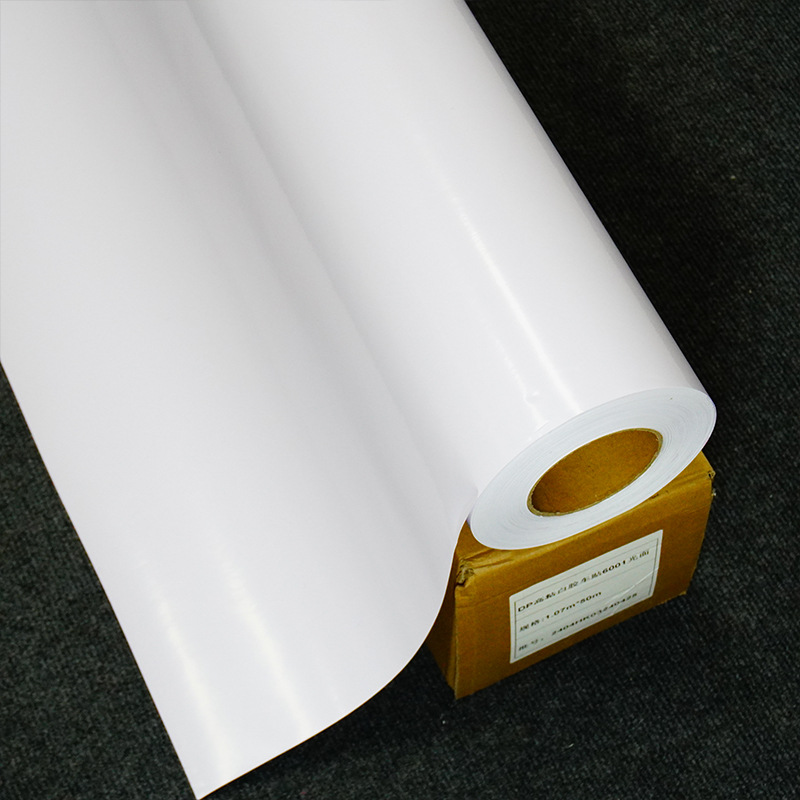 Adhesivo blanco al aire libre de alta viscosidad / vinilo adhesivo publicitario PVC adhesivo no extraíble fotos de pintura de pulverización fábrica de bobinas directas image 4