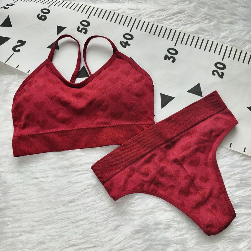 European and American Cross-Border Seamless Heart Christmas Style Intimates Set Sexy Bra Low-Waist Underwear Women's Briefs Large Size