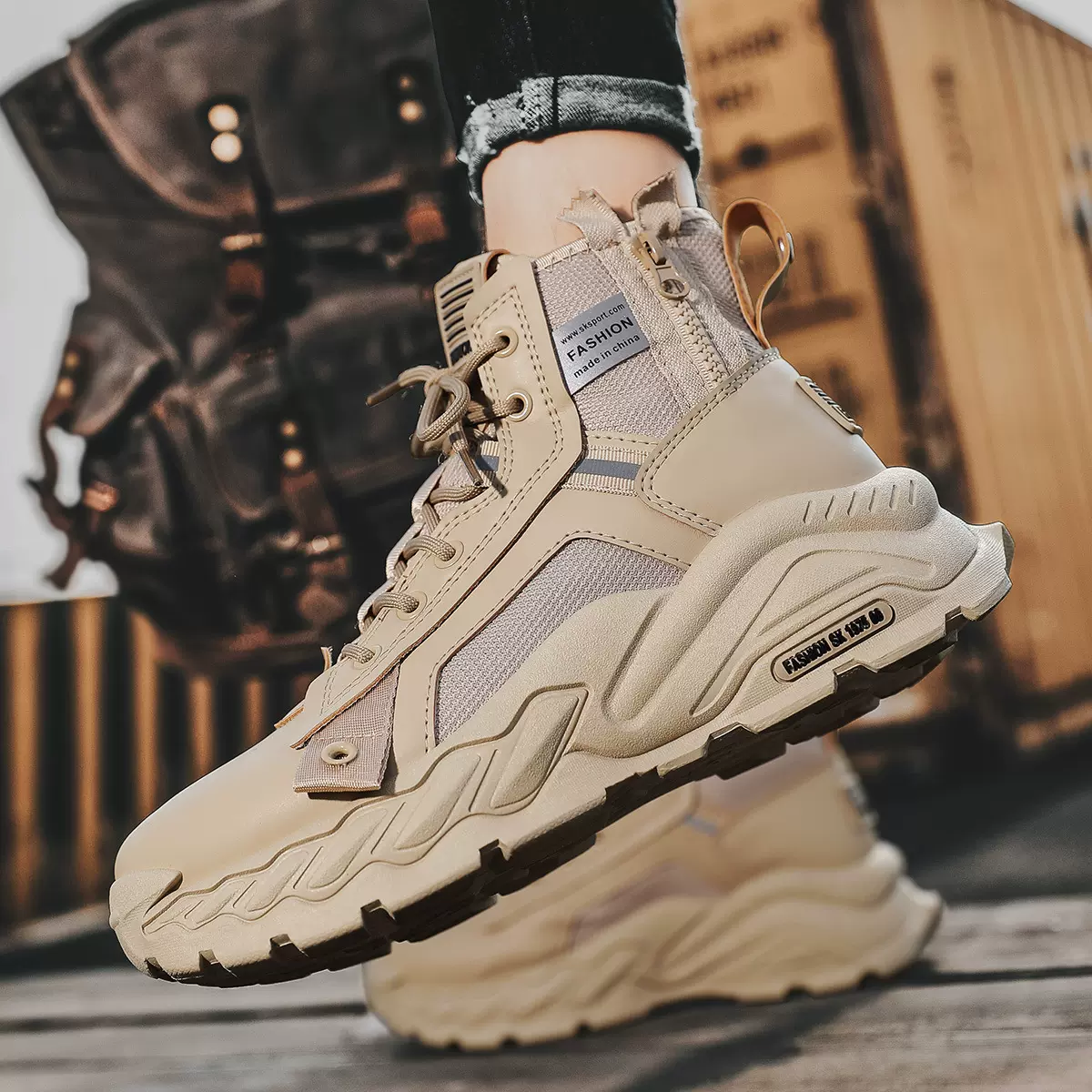 马丁靴男士秋季男鞋高帮陆战工装靴沙漠机车靴冬季中帮英伦皮靴子