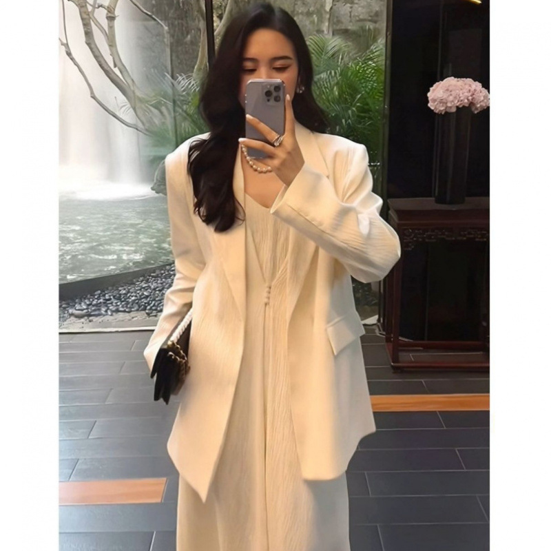 新品感西装套装女春秋新款休闲吊带裙西服外套气质显瘦两件套|undefined