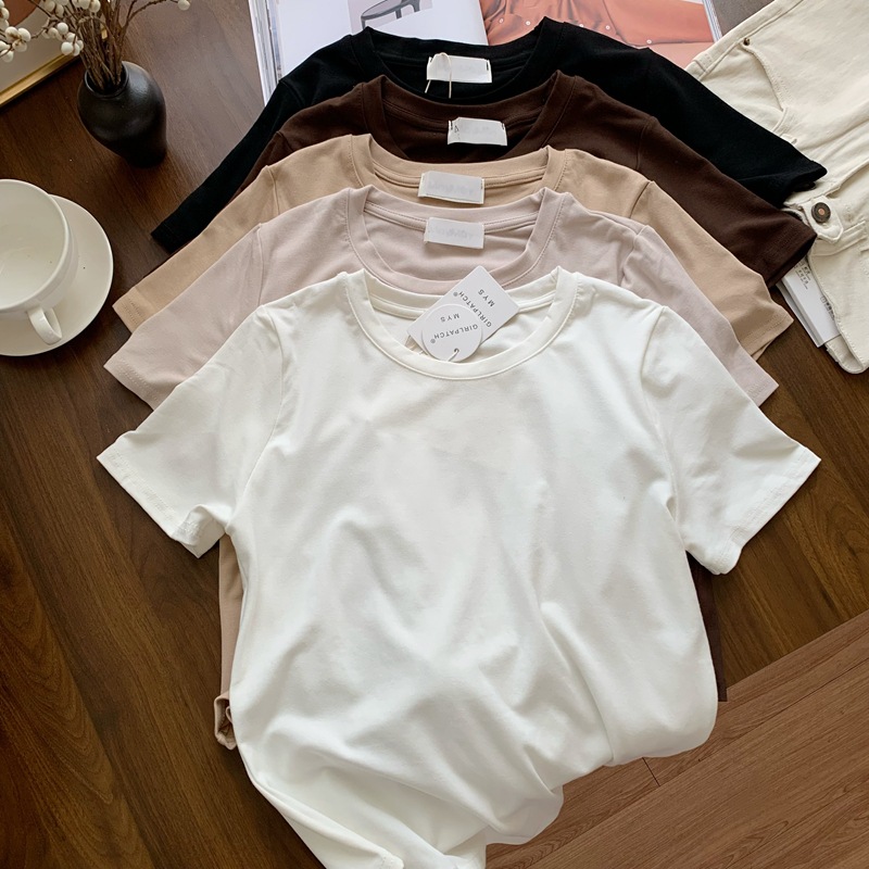 Cotton white brand short sleeve T-shirt with a round collar