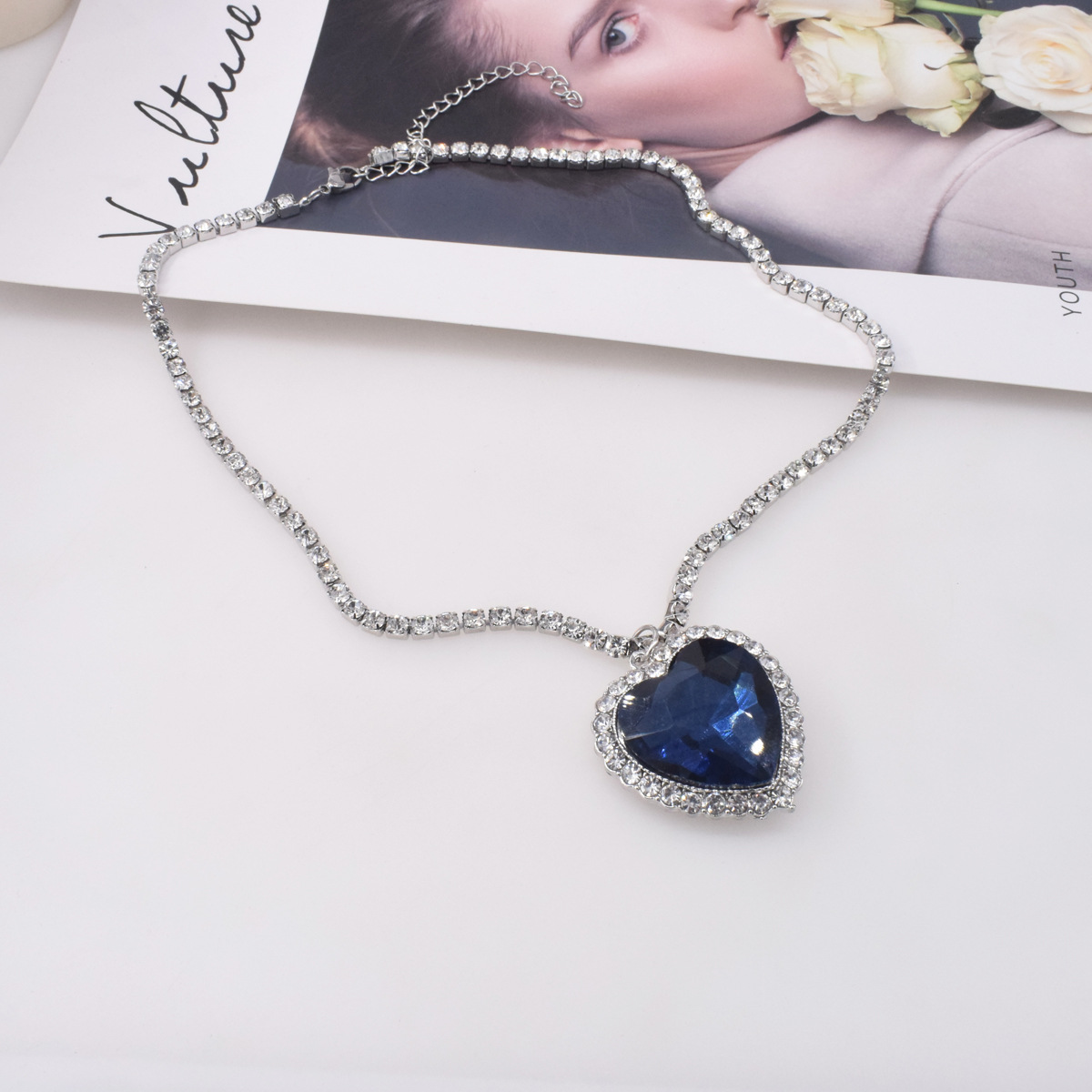 Korea New Fashion Trendy Diamond Sea Heart Necklace display picture 1