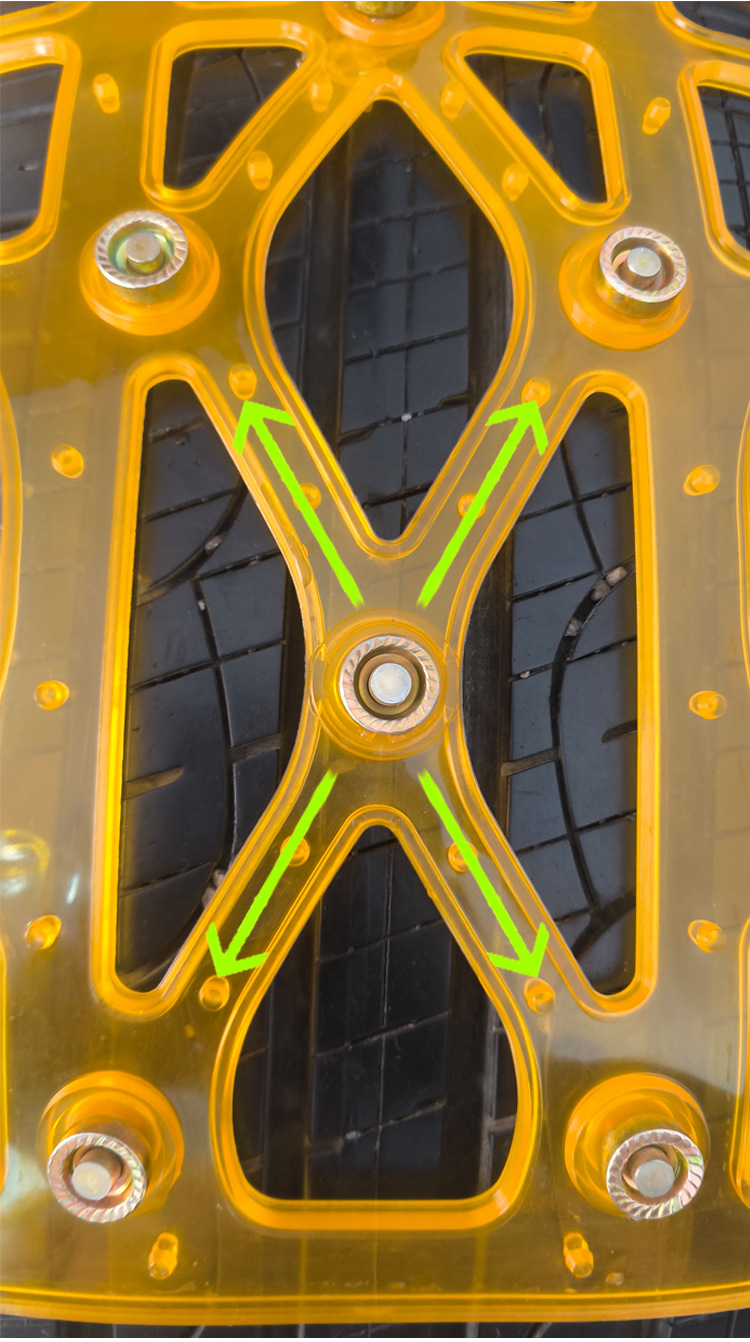 Car Tire Anti-Skid Chains, Rubber Anti-Skid Chains, Full Coverage, Winter Use, Suitable for Sedans, Vans, and Off-Road Vehicles, Thickened Oxford Material