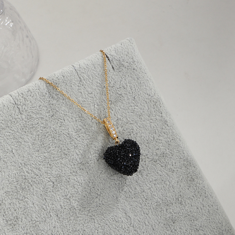 Fashion Heart Shape Copper Inlay Zircon Pendant Necklace 1 Piece