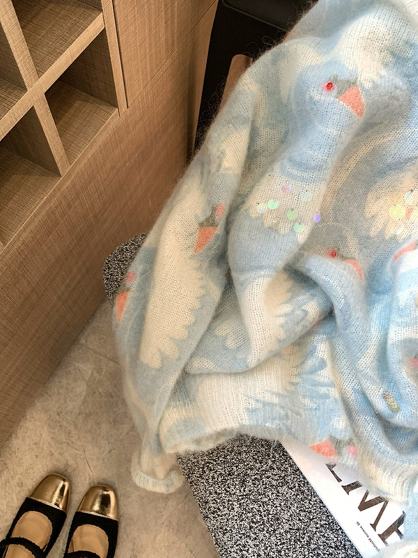 蓝色钉珠亮片马海毛毛衣女2025秋季新款慵懒风软糯别致减龄针织衫|undefined
