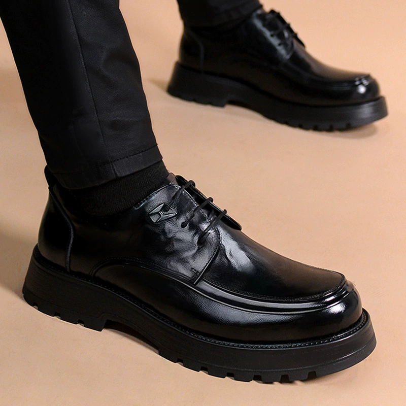 2025 мужская обувь новая мужская обувь на мягкой подошве повседневная кожаная обувь мужская английская обувь на толстой подошве