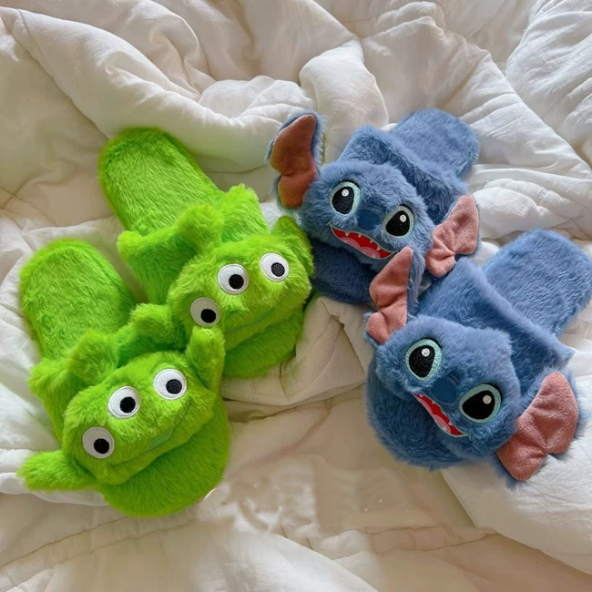 Теплые зимние тапочки для женщин с милым мультяшным дизайном, пушистые домашние тапочки с противоскользящей подошвой, хлопковые тапочки для дома.